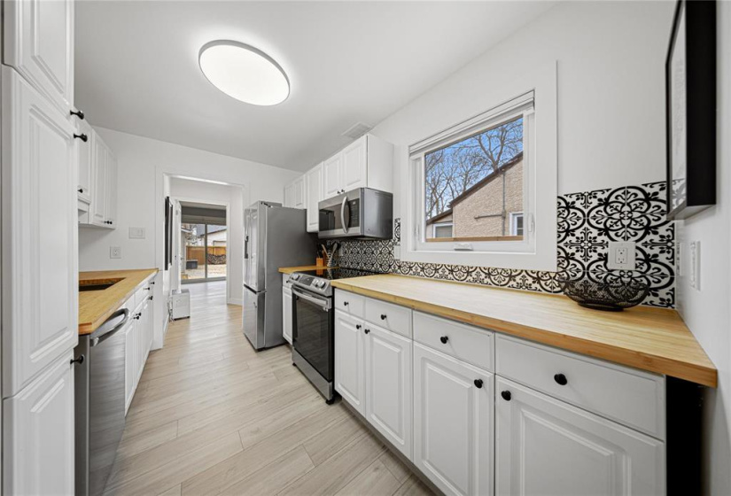 760 Bannerman, 1 Bedroom Bedrooms, 5 Rooms Rooms,1 BathroomBathrooms,Residential,For Sale,Bannerman