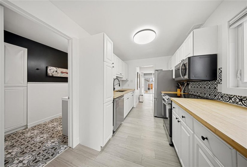 760 Bannerman, 1 Bedroom Bedrooms, 5 Rooms Rooms,1 BathroomBathrooms,Residential,For Sale,Bannerman