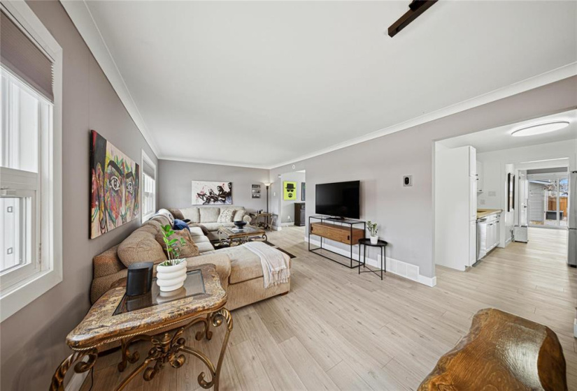 760 Bannerman, 1 Bedroom Bedrooms, 5 Rooms Rooms,1 BathroomBathrooms,Residential,For Sale,Bannerman