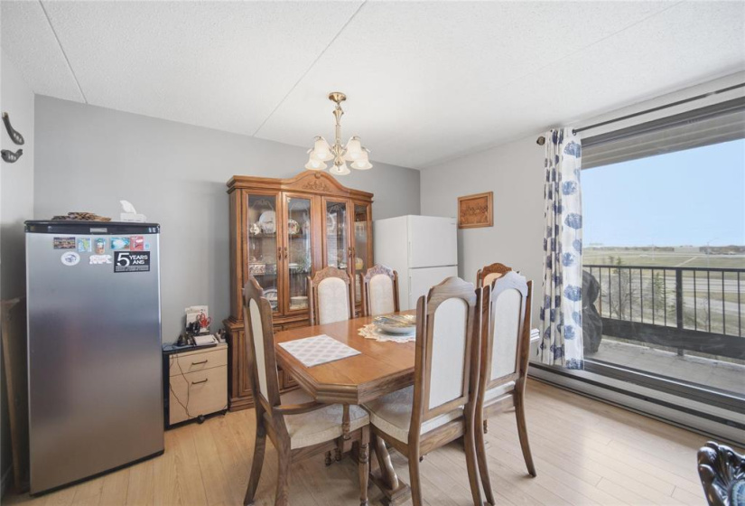 916 Cloutier, 2 Bedrooms Bedrooms, 7 Rooms Rooms,1 BathroomBathrooms,Condominium,For Sale,Cloutier