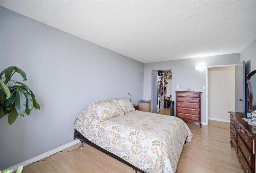 916 Cloutier, 2 Bedrooms Bedrooms, 7 Rooms Rooms,1 BathroomBathrooms,Condominium,For Sale,Cloutier