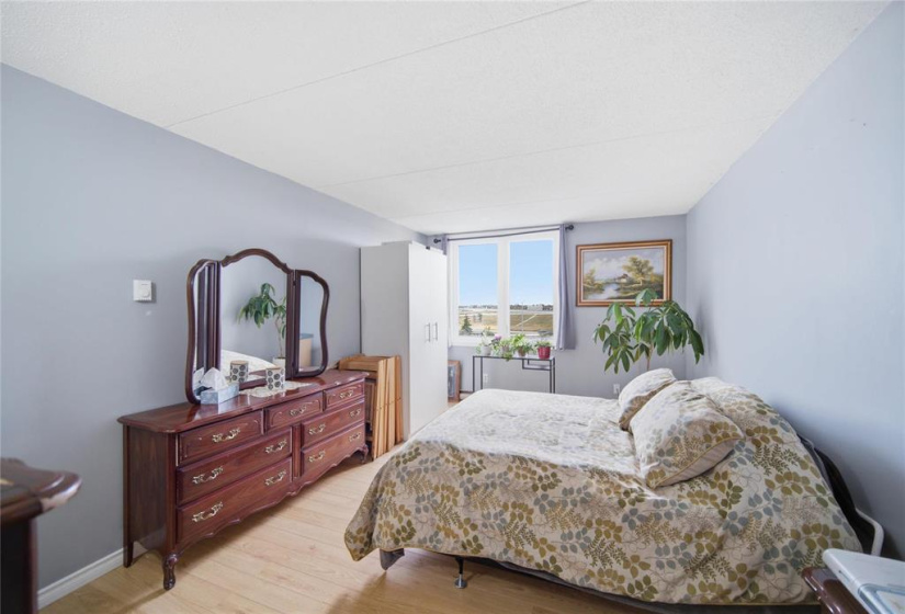 916 Cloutier, 2 Bedrooms Bedrooms, 7 Rooms Rooms,1 BathroomBathrooms,Condominium,For Sale,Cloutier