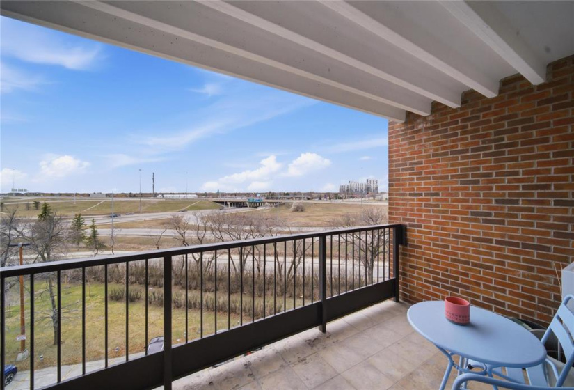 916 Cloutier, 2 Bedrooms Bedrooms, 7 Rooms Rooms,1 BathroomBathrooms,Condominium,For Sale,Cloutier