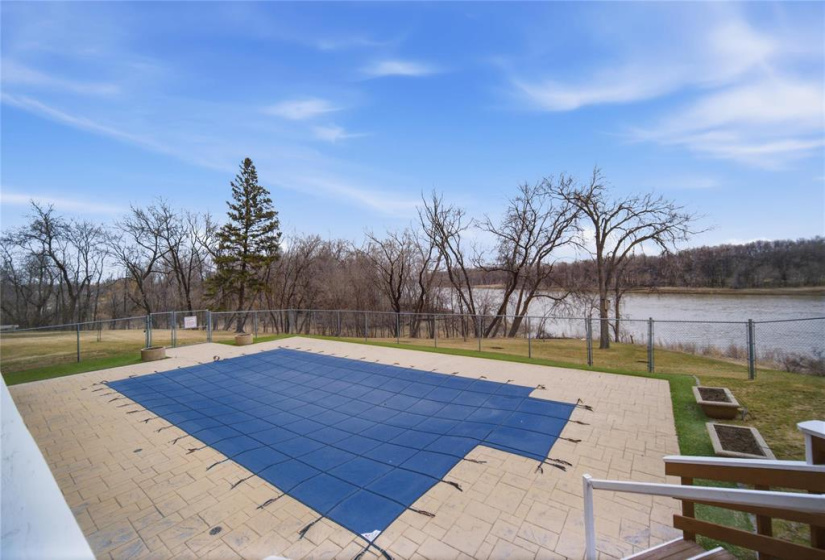 916 Cloutier, 2 Bedrooms Bedrooms, 7 Rooms Rooms,1 BathroomBathrooms,Condominium,For Sale,Cloutier