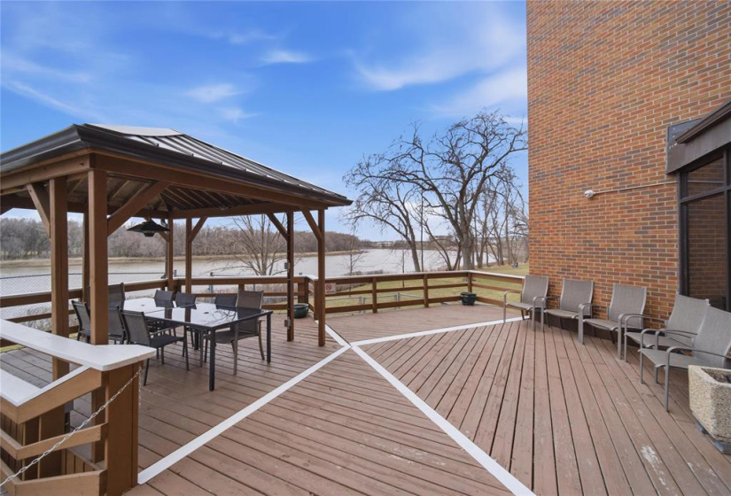 916 Cloutier, 2 Bedrooms Bedrooms, 7 Rooms Rooms,1 BathroomBathrooms,Condominium,For Sale,Cloutier