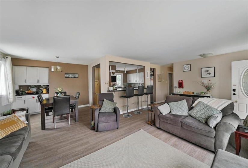 19 Magellan, 5 Bedrooms Bedrooms, 12 Rooms Rooms,2 BathroomsBathrooms,Residential,For Sale,Magellan