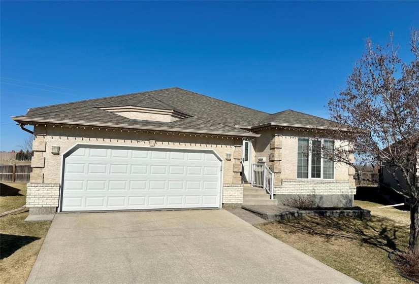 Fabulous custom built bungalow condo