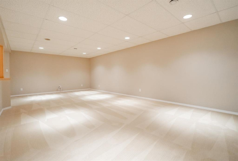 100 Royal Mint, 3 Bedrooms Bedrooms, 12 Rooms Rooms,3 BathroomsBathrooms,Condominium,For Sale,Royal Mint
