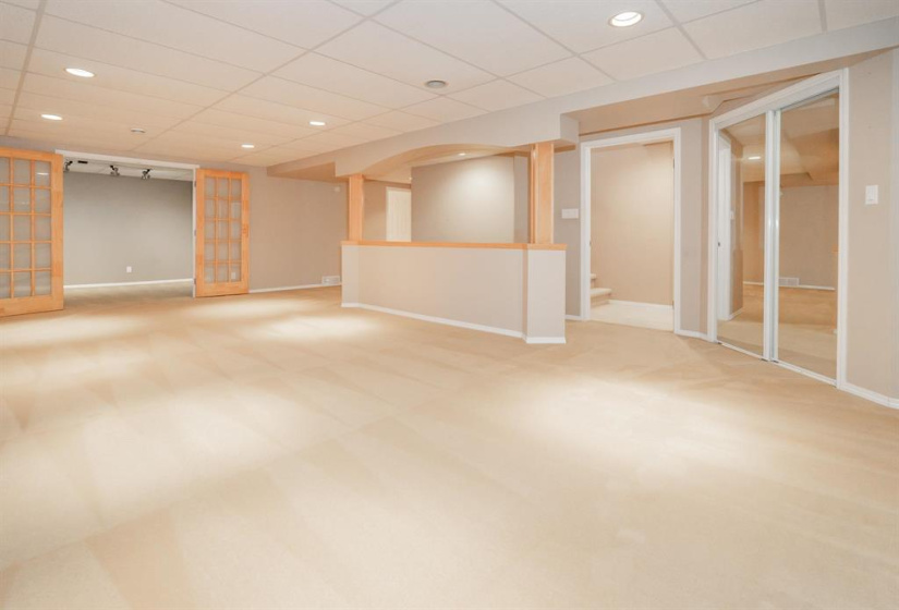 100 Royal Mint, 3 Bedrooms Bedrooms, 12 Rooms Rooms,3 BathroomsBathrooms,Condominium,For Sale,Royal Mint