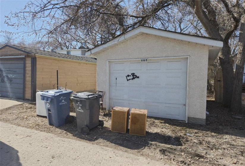 668 Dudley, ,Residential,For Sale,Dudley