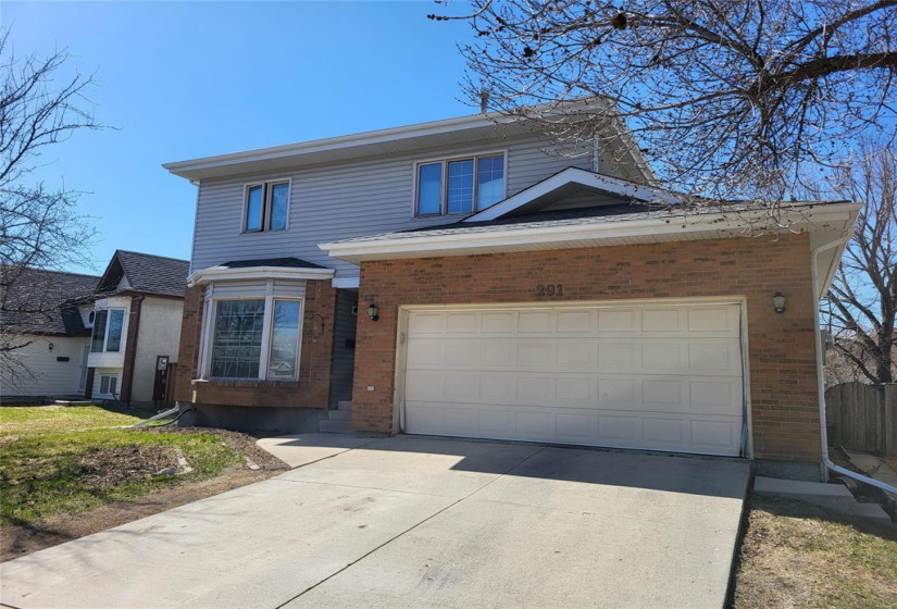 291 COLUMBIA, 3 Bedrooms Bedrooms, 10 Rooms Rooms,2 BathroomsBathrooms,Residential,For Sale,COLUMBIA