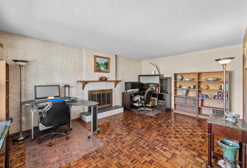655 Laxdal, 3 Bedrooms Bedrooms, 10 Rooms Rooms,1 BathroomBathrooms,Residential,For Sale,Laxdal