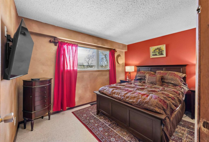 655 Laxdal, 3 Bedrooms Bedrooms, 10 Rooms Rooms,1 BathroomBathrooms,Residential,For Sale,Laxdal