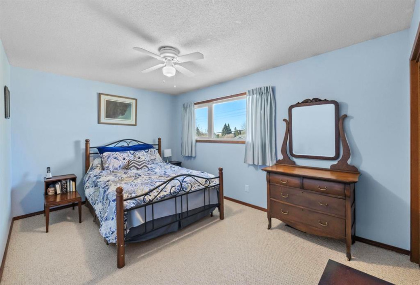 655 Laxdal, 3 Bedrooms Bedrooms, 10 Rooms Rooms,1 BathroomBathrooms,Residential,For Sale,Laxdal