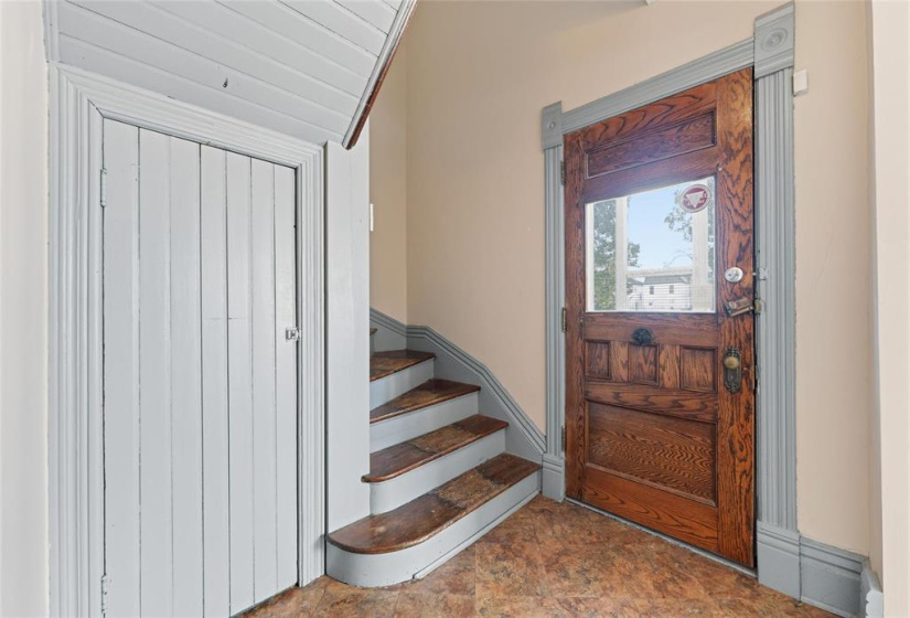 102 Scott, 3 Bedrooms Bedrooms, 12 Rooms Rooms,2 BathroomsBathrooms,Residential,For Sale,Scott