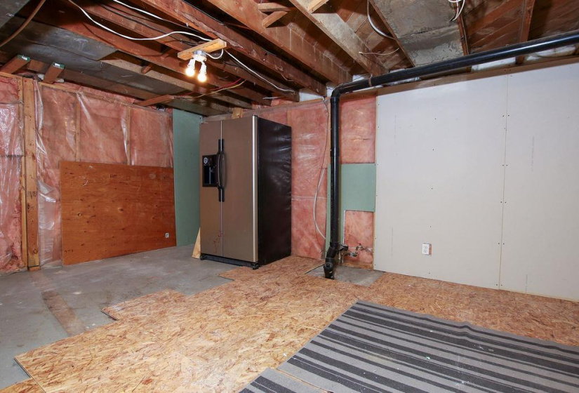 730 Henderson, 5 Bedrooms Bedrooms, 11 Rooms Rooms,2 BathroomsBathrooms,Residential,For Sale,Henderson