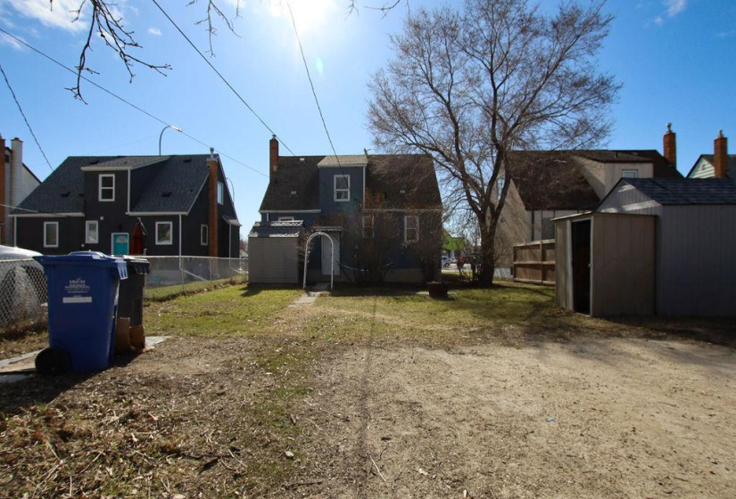 730 Henderson, 5 Bedrooms Bedrooms, 11 Rooms Rooms,2 BathroomsBathrooms,Residential,For Sale,Henderson