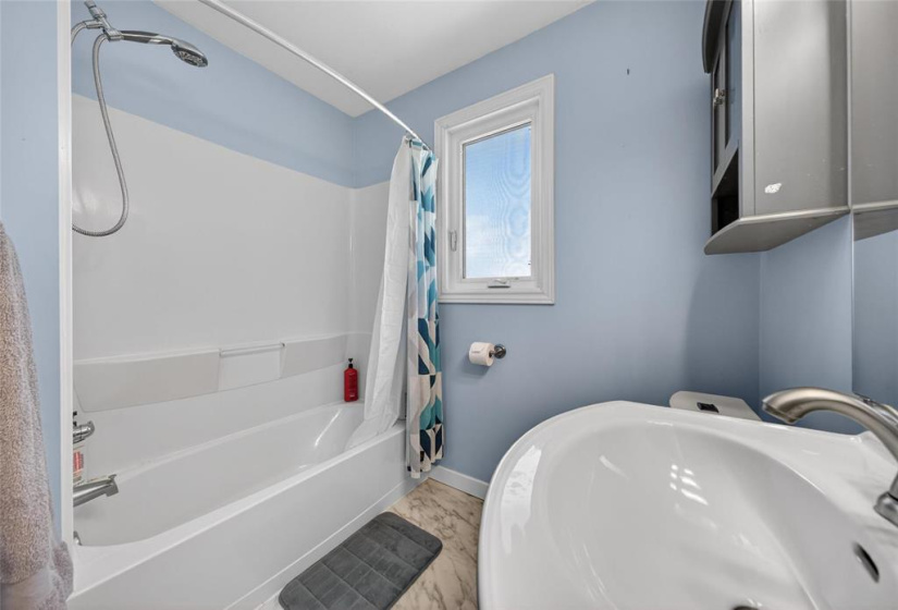 139 Bank, 2 Bedrooms Bedrooms, 10 Rooms Rooms,2 BathroomsBathrooms,Residential,For Sale,Bank