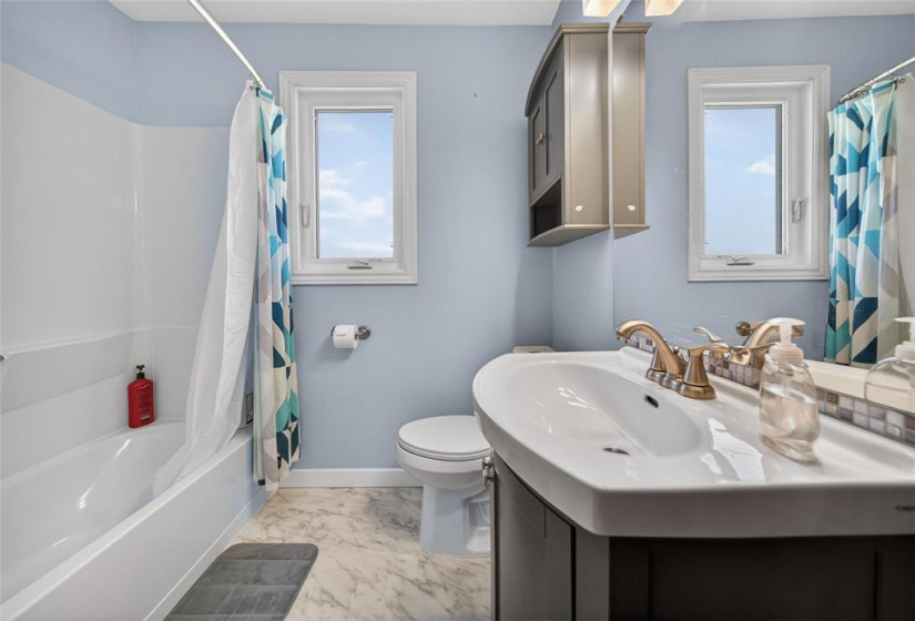 139 Bank, 2 Bedrooms Bedrooms, 10 Rooms Rooms,2 BathroomsBathrooms,Residential,For Sale,Bank