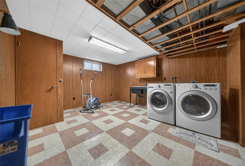 139 Bank, 2 Bedrooms Bedrooms, 10 Rooms Rooms,2 BathroomsBathrooms,Residential,For Sale,Bank