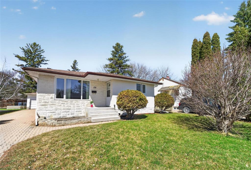 139 Bank, 2 Bedrooms Bedrooms, 10 Rooms Rooms,2 BathroomsBathrooms,Residential,For Sale,Bank