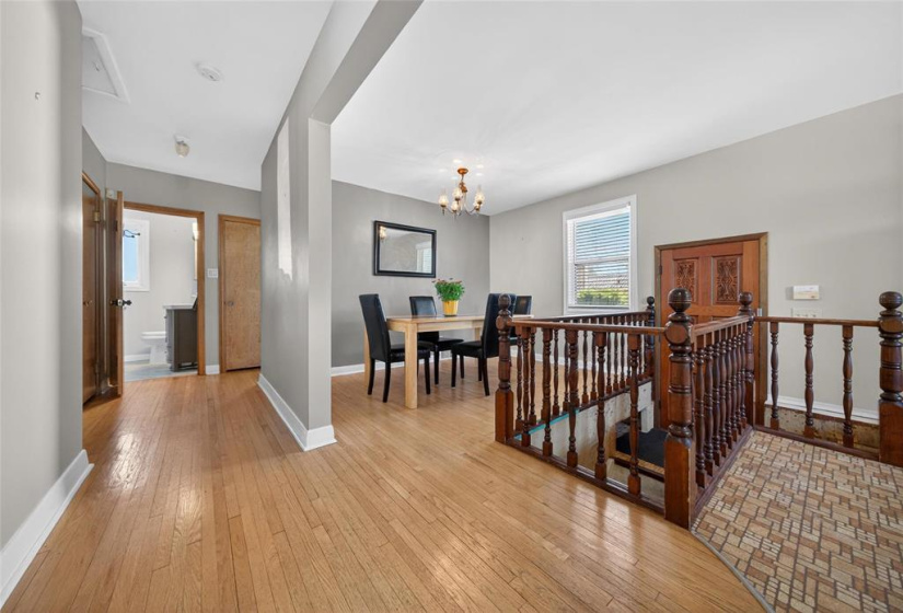 139 Bank, 2 Bedrooms Bedrooms, 10 Rooms Rooms,2 BathroomsBathrooms,Residential,For Sale,Bank