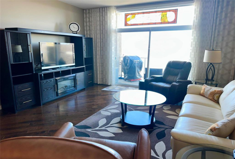 1143 St Anne's, 3 Bedrooms Bedrooms, 8 Rooms Rooms,2 BathroomsBathrooms,Condominium,For Sale,St Anne's