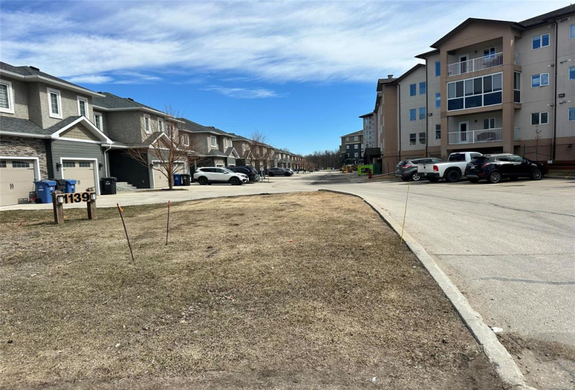 1143 St Anne's, 3 Bedrooms Bedrooms, 8 Rooms Rooms,2 BathroomsBathrooms,Condominium,For Sale,St Anne's