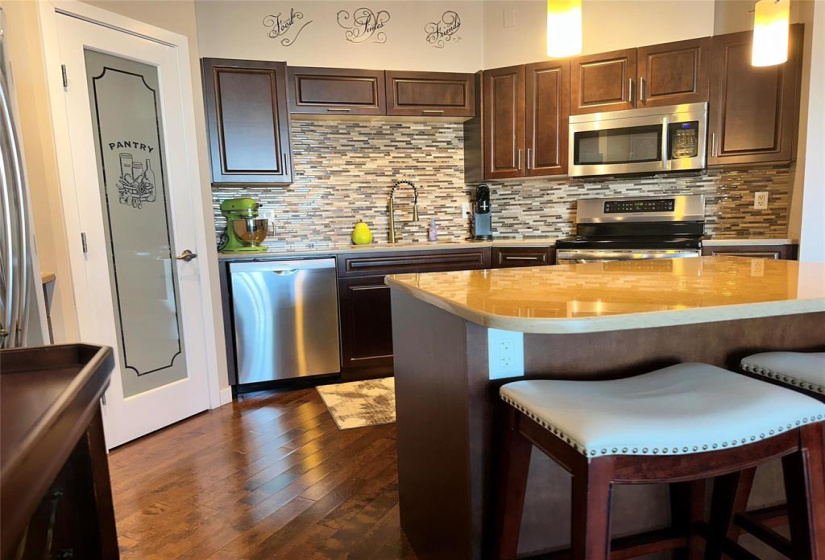 1143 St Anne's, 3 Bedrooms Bedrooms, 8 Rooms Rooms,2 BathroomsBathrooms,Condominium,For Sale,St Anne's