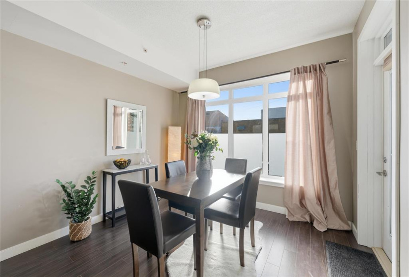 25 Amy, 2 Bedrooms Bedrooms, 7 Rooms Rooms,1 BathroomBathrooms,Condominium,For Sale,Amy