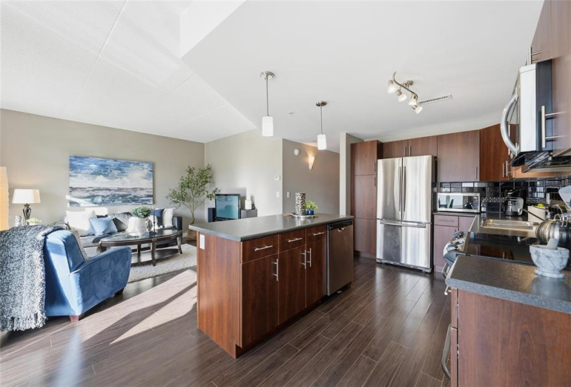 25 Amy, 2 Bedrooms Bedrooms, 7 Rooms Rooms,1 BathroomBathrooms,Condominium,For Sale,Amy