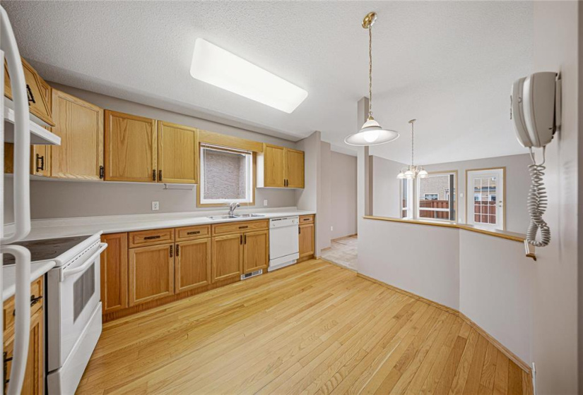 59 Lakeview, 3 Bedrooms Bedrooms, 9 Rooms Rooms,2 BathroomsBathrooms,Condominium,For Sale,Lakeview