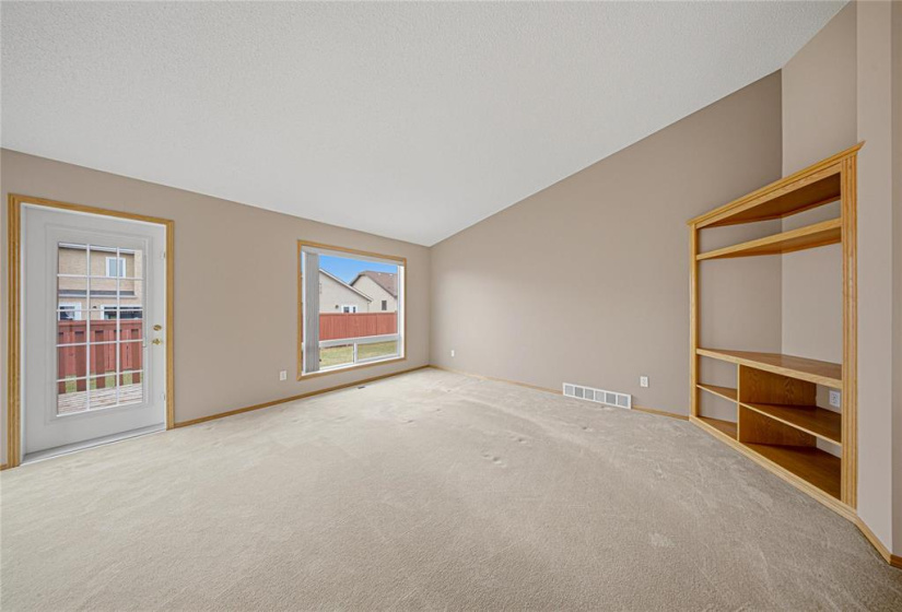 59 Lakeview, 3 Bedrooms Bedrooms, 9 Rooms Rooms,2 BathroomsBathrooms,Condominium,For Sale,Lakeview