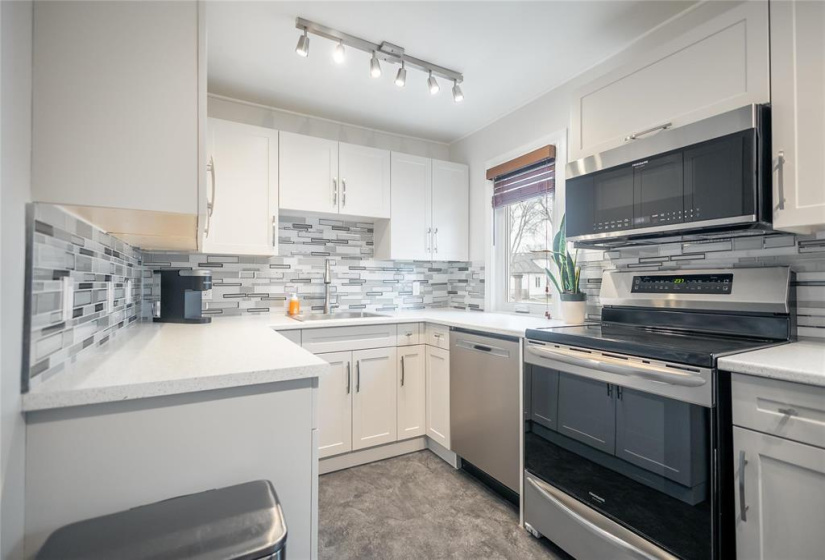 596 Cote, 3 Bedrooms Bedrooms, 9 Rooms Rooms,1 BathroomBathrooms,Residential,For Sale,Cote