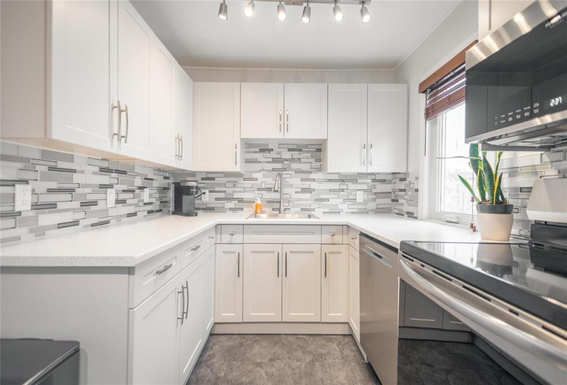 596 Cote, 3 Bedrooms Bedrooms, 9 Rooms Rooms,1 BathroomBathrooms,Residential,For Sale,Cote