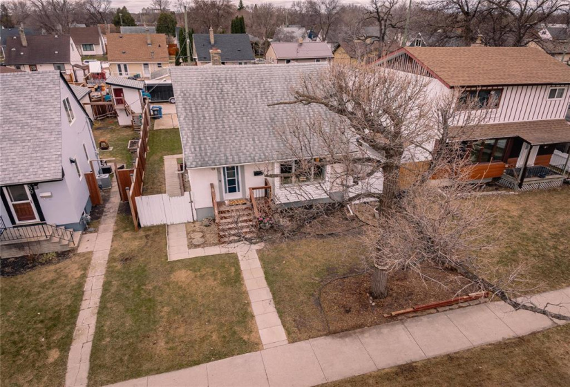 596 Cote, 3 Bedrooms Bedrooms, 9 Rooms Rooms,1 BathroomBathrooms,Residential,For Sale,Cote