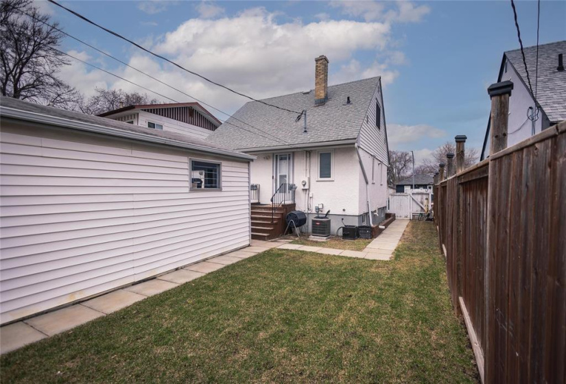 596 Cote, 3 Bedrooms Bedrooms, 9 Rooms Rooms,1 BathroomBathrooms,Residential,For Sale,Cote