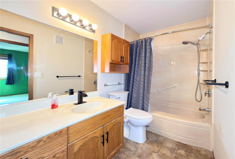 42 Lambeth, 4 Bedrooms Bedrooms, 10 Rooms Rooms,2 BathroomsBathrooms,Residential,For Sale,Lambeth