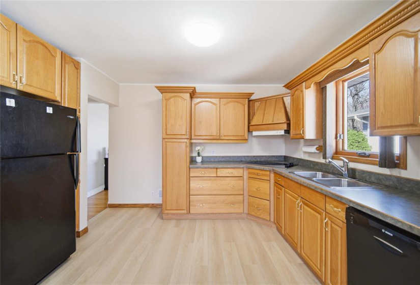 372 Fearn, 4 Bedrooms Bedrooms, 10 Rooms Rooms,2 BathroomsBathrooms,Residential,For Sale,Fearn
