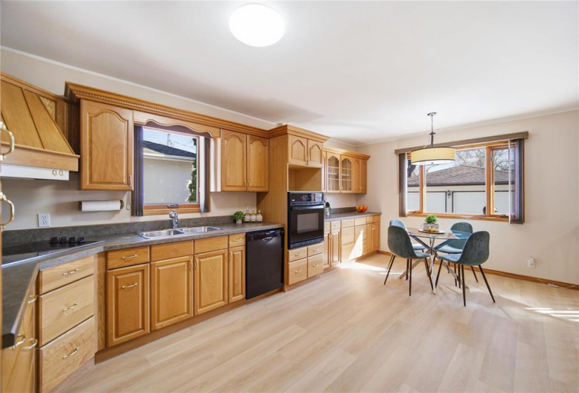 372 Fearn, 4 Bedrooms Bedrooms, 10 Rooms Rooms,2 BathroomsBathrooms,Residential,For Sale,Fearn
