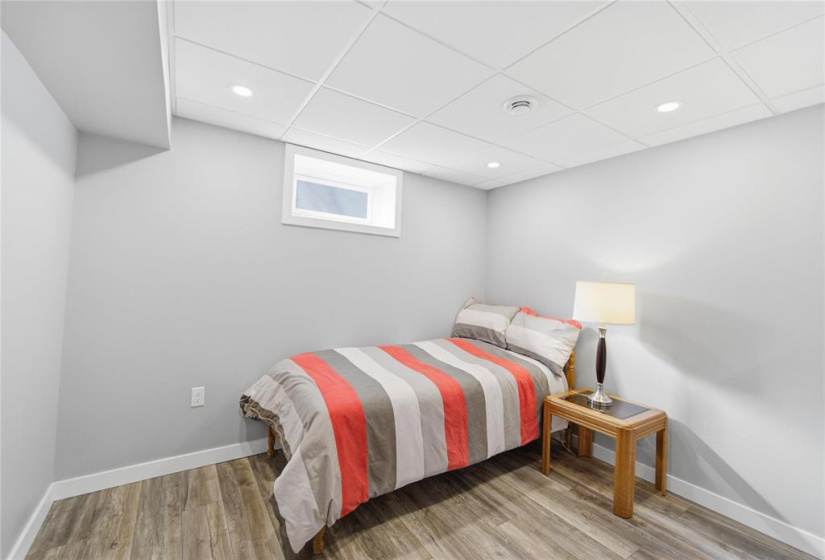 372 Fearn, 4 Bedrooms Bedrooms, 10 Rooms Rooms,2 BathroomsBathrooms,Residential,For Sale,Fearn