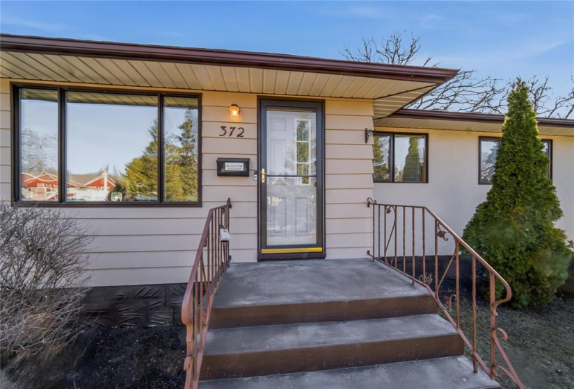 372 Fearn, 4 Bedrooms Bedrooms, 10 Rooms Rooms,2 BathroomsBathrooms,Residential,For Sale,Fearn