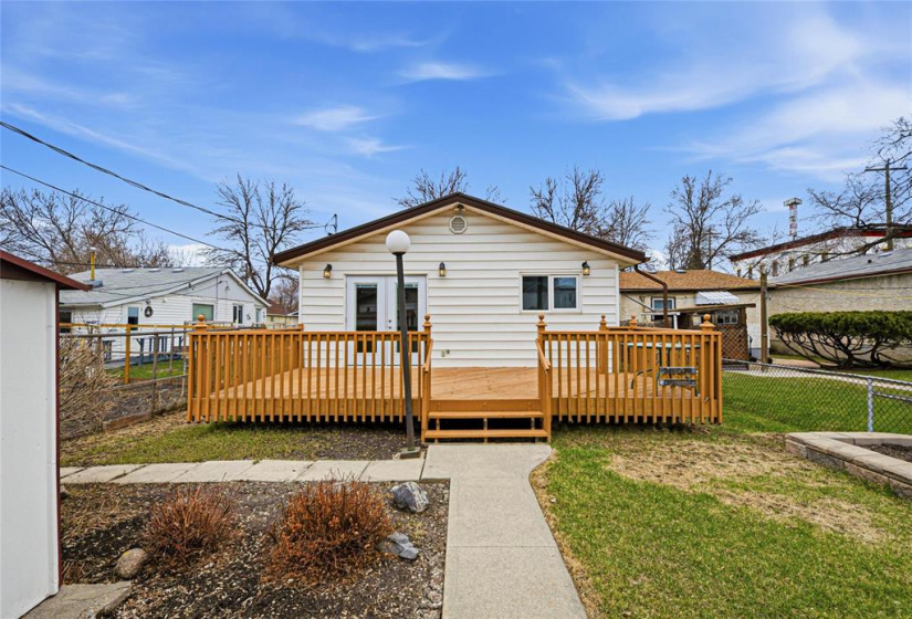 464 Tissot, 3 Bedrooms Bedrooms, 7 Rooms Rooms,1 BathroomBathrooms,Residential,For Sale,Tissot