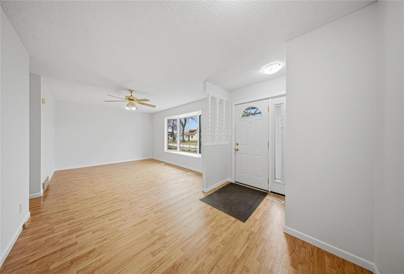 464 Tissot, 3 Bedrooms Bedrooms, 7 Rooms Rooms,1 BathroomBathrooms,Residential,For Sale,Tissot