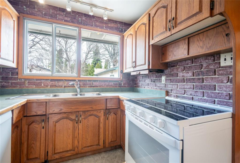 139 Talon, 3 Bedrooms Bedrooms, 12 Rooms Rooms,2 BathroomsBathrooms,Residential,For Sale,Talon