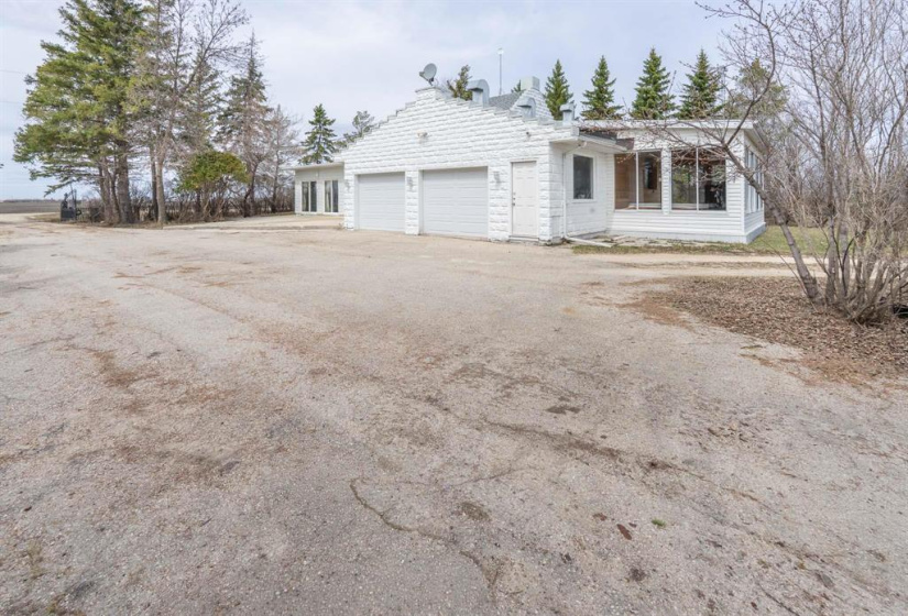 58073 Murdock 21E, 3 Bedrooms Bedrooms, 12 Rooms Rooms,3 BathroomsBathrooms,Residential,For Sale,Murdock 21E