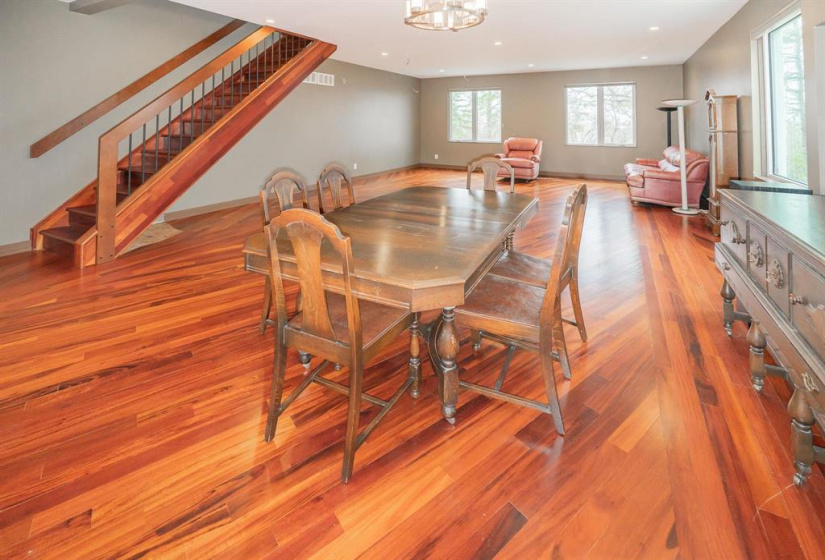 58073 Murdock 21E, 3 Bedrooms Bedrooms, 12 Rooms Rooms,3 BathroomsBathrooms,Residential,For Sale,Murdock 21E