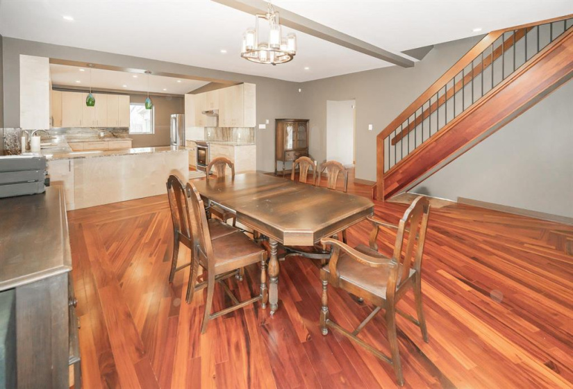 58073 Murdock 21E, 3 Bedrooms Bedrooms, 12 Rooms Rooms,3 BathroomsBathrooms,Residential,For Sale,Murdock 21E
