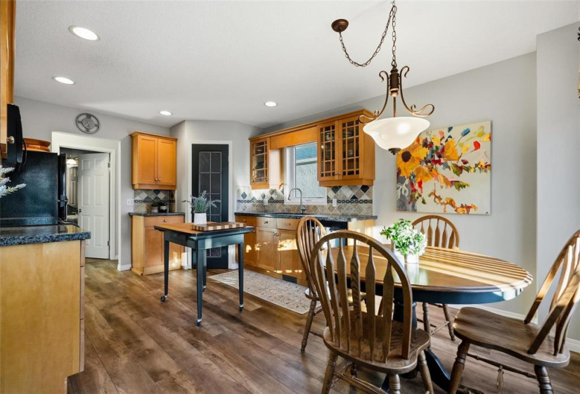 103 Arpin, 4 Bedrooms Bedrooms, 17 Rooms Rooms,3 BathroomsBathrooms,Residential,For Sale,Arpin