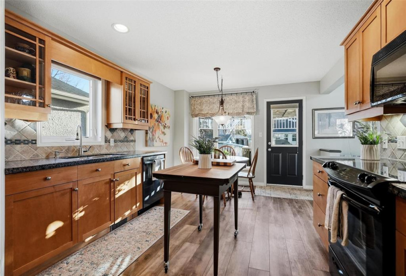 103 Arpin, 4 Bedrooms Bedrooms, 17 Rooms Rooms,3 BathroomsBathrooms,Residential,For Sale,Arpin